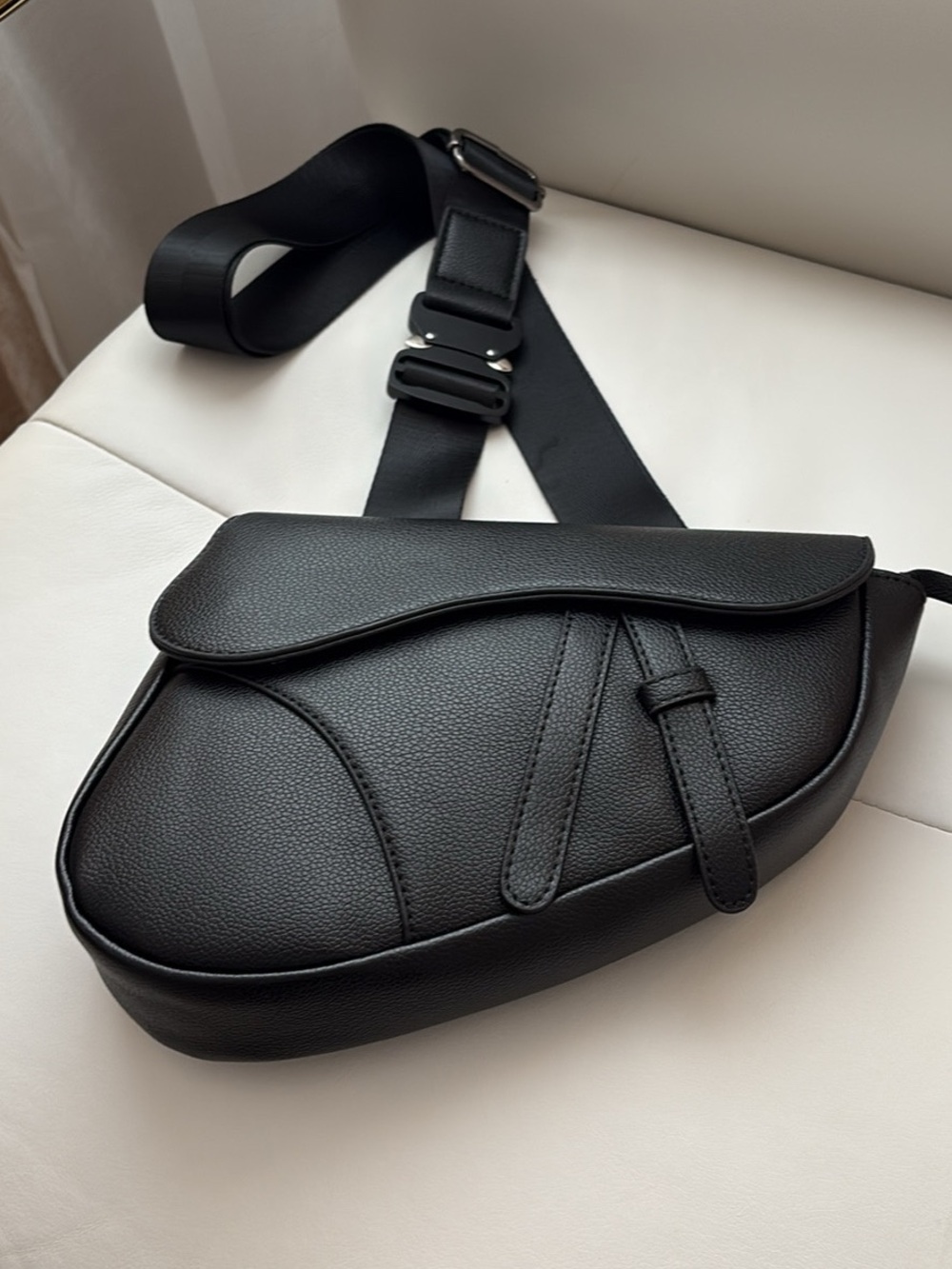 Classic Black Men's Saddle Crossbody Bag
